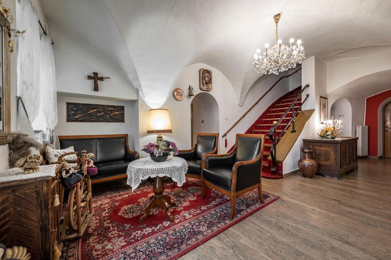 Hotel Weisse Lilie - B&B Rio di Pusteria Dış mekan fotoğraf