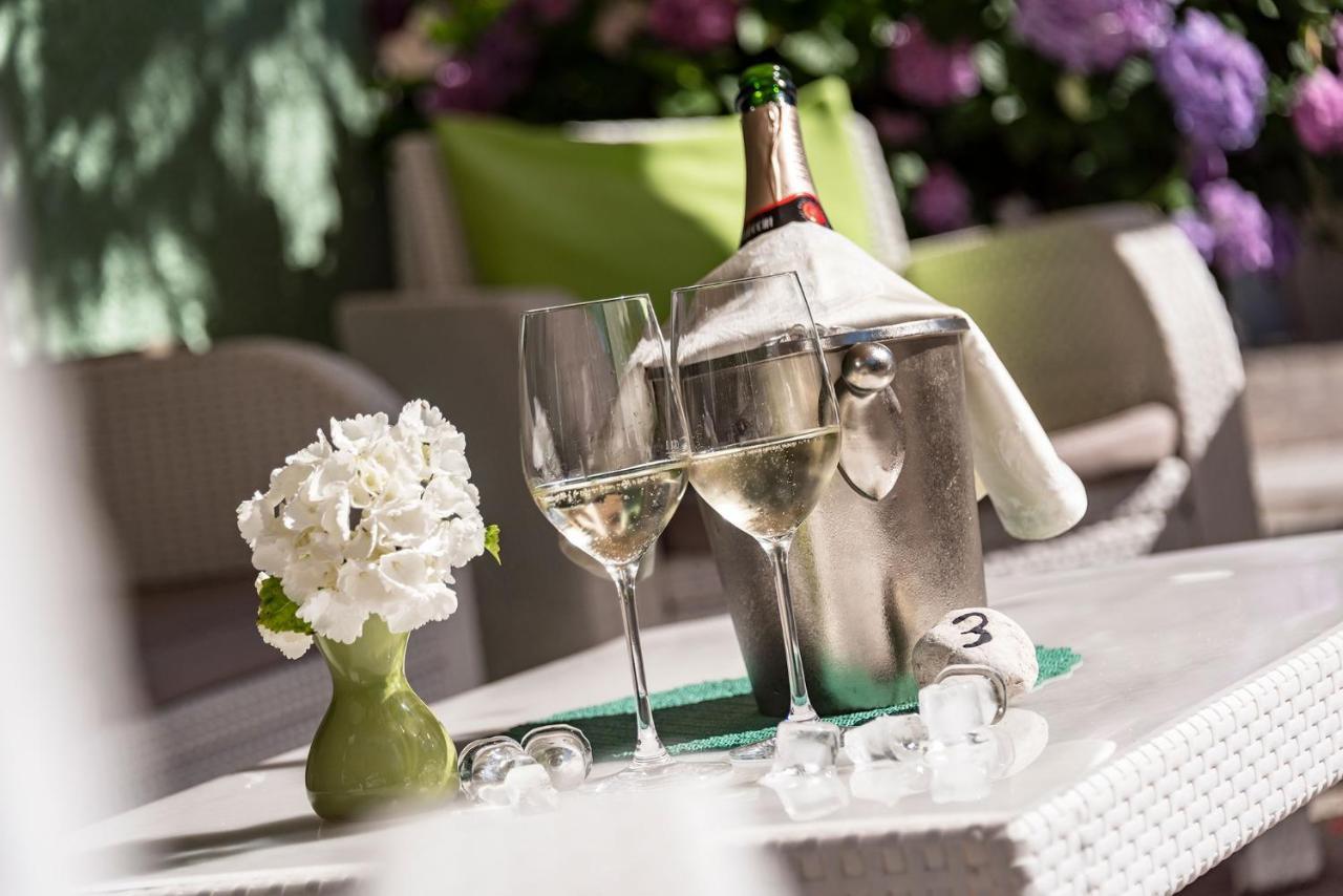 Hotel Weisse Lilie - B&B Rio di Pusteria Dış mekan fotoğraf