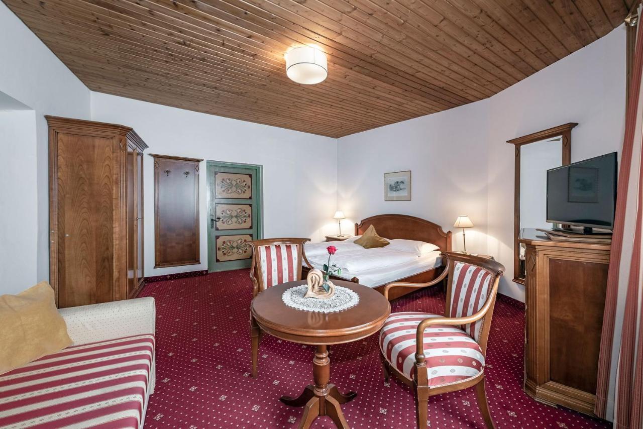 Hotel Weisse Lilie - B&B Rio di Pusteria Dış mekan fotoğraf